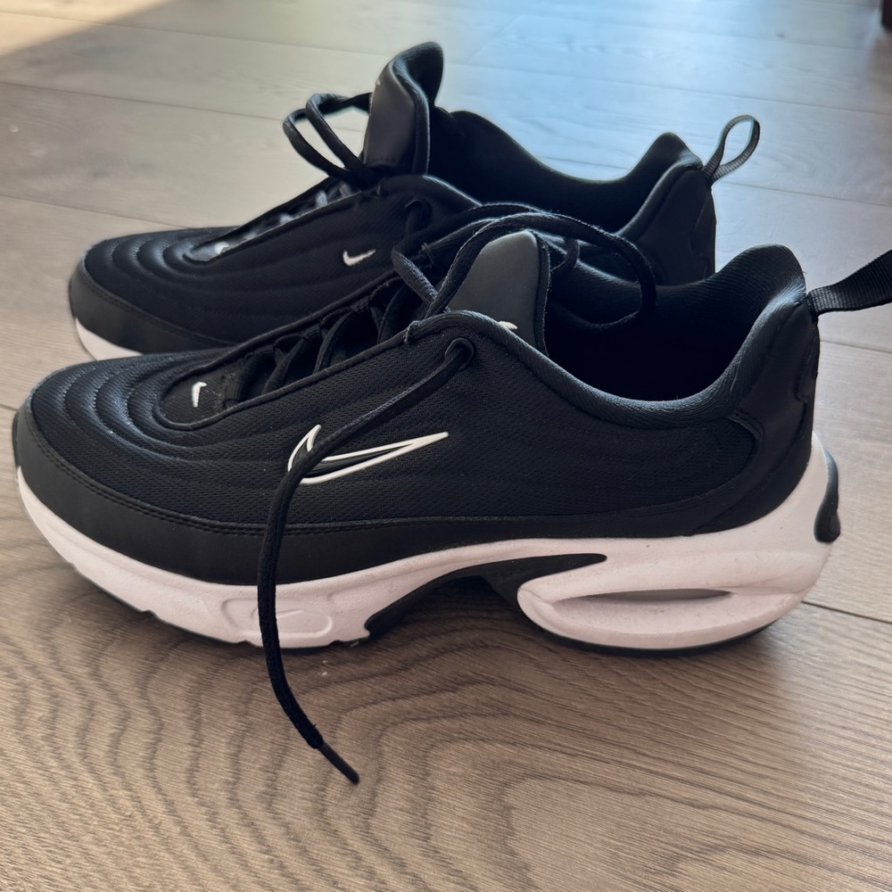 Nike Air Max Portal-Black and White Sneakers, women’s size 9. Used a few times.